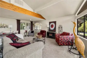 Behind the half wall to the left is the staircase to the lower level.