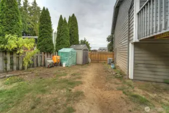 Shed and heat pump