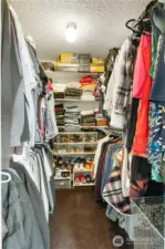 ~Primary Closet~