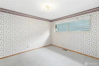 2nd bedroom, nice and large