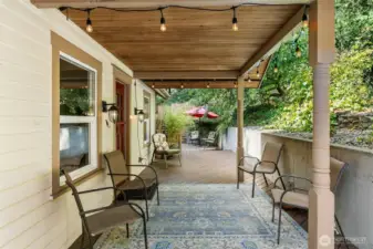 Covered porch, All Season