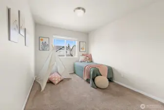 Second upstairs bedroom