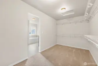 extra extral large primary walk in closet