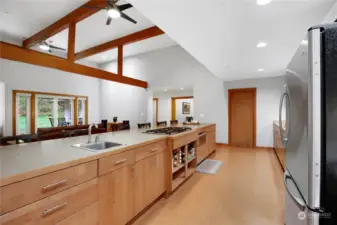 Dynamic interaction from the kitchen to the rest of the great room