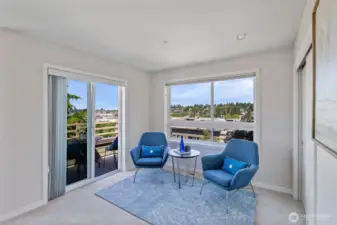 Lovely deck to enjoy!