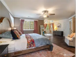 grand primary sleeping/resting area