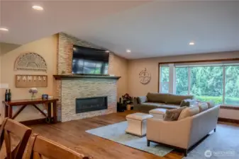 Great rooms are great and the gas fireplace adds the ambiance