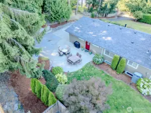Back yard patio and additional parking!