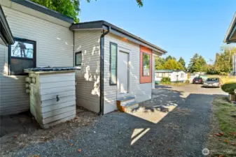 Access directly into mud room/laundry room
