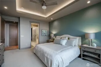 Primary looking into the ensuite.