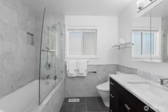 Upper level full bath