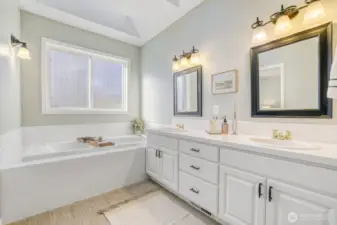 Primary bedroom ensuite