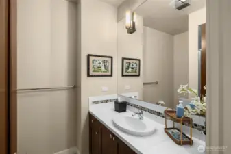 Lower level 3/4 bath