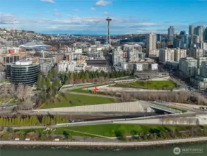Walking distance to Olympic Sculpture Park.