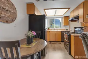 Dining area off kitchen