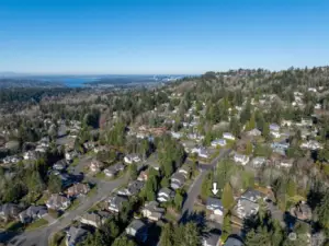 Close to Bellevue, the airport, Seattle and so much more!