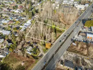 approximately 240 feet of street frontage along Pacific Hwy S