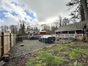 driveway / parking