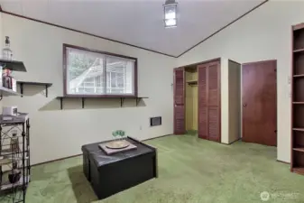 This spacious room provides for any number of uses. Music room, hobby room, office,....