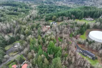 The subject home site resides in the middle of this aerial photo.