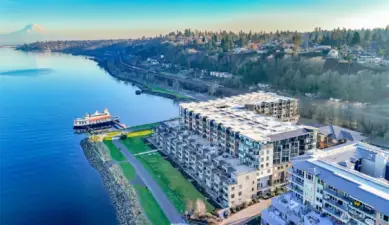 Excellent walkability to shopping, restaurants and movie theater