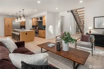 Photos of previously staged hom.