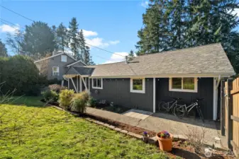 Easy access to Burke Gilman and Interurban bike trails1