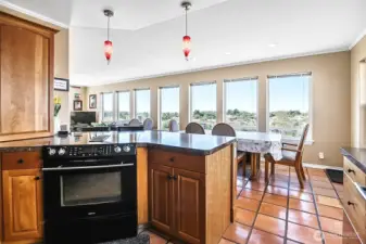 Main Level Kitchen & Dining Space