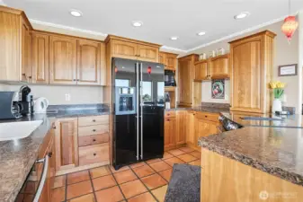 Main Level Custom Chef's kitchen