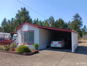 West side, mostly permanent rental spaces.