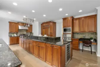 Notice the dual warming drawers under the built-in microwave.