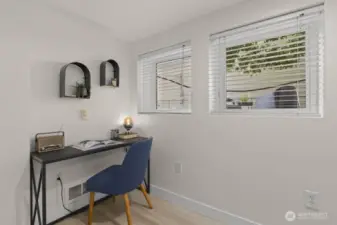 Small nook for desk or dresser