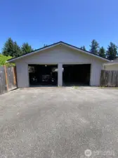 Double car garage!