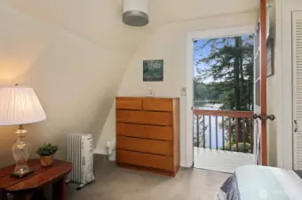 Cabin - Upstairs with balcony and view.