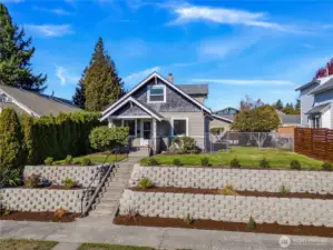 The newly installed retainer wall gives the home curb appeal.