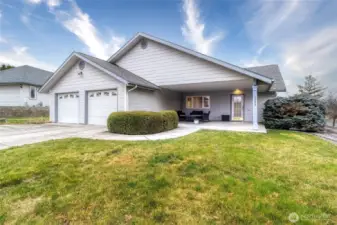 Valley View Main Level Entrace & Garage