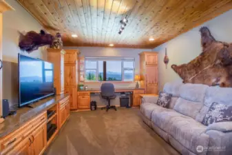 Bedroom-Office
