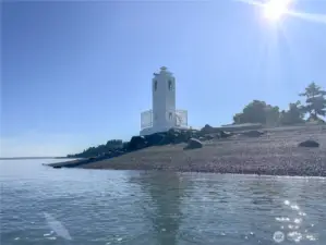 You'll discover that Browns Point is unsurpassed for both its stunning Puget Sound beauty and access to outdoor adventures like wildlife watching and kayaking