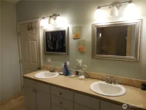 Primary Ensuite