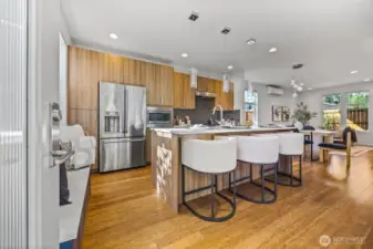 Spacious kitchen, perfect for hosting.