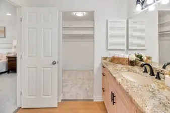 This angle shows the large primary walk-n-closet