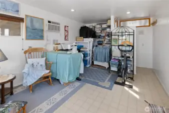 ADU has heating, ac and room for your guests or projects.