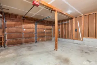 Nice big garage with room for w work bench.