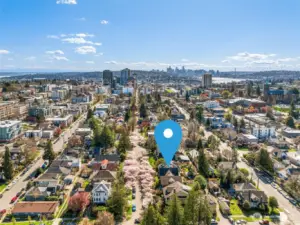 Easy access to downtown, University of Washington, transit and amenities.