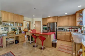 Chef-Inspired kitchen with built-in desk.