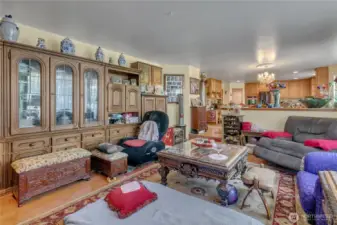 Inviting Family Room – Warm and welcoming with a fireplace, built-in shelving, and thoughtful design details.