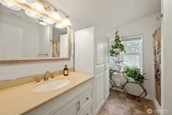 Primary bath is 3/4 bath