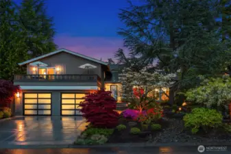Nestled on a quiet cul-de-sac, this stunning NW Contemporary gem offers the perfect blend of sophisticated design and Pacific Northwest beauty. The completely reimagined interior showcases sleek lines, walls of glass, and premium finishes throughout. Entertain effortlessly in the minimalist chef's kitchen with dramatic black countertops while enjoying breathtaking Lake Washington and Olympic Mountain views. Enjoy Lake & sunset views on the spacious deck or stroll through meticulously landscaped gardens and private backyard. Ideally located minutes from downtown Kirkland, Lake Washington, Metropolitan Market, and the Cross Kirkland Corridor trail. Modern luxury meets perfect location!
