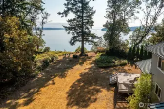 Large flat manicured lawn with incredible views.