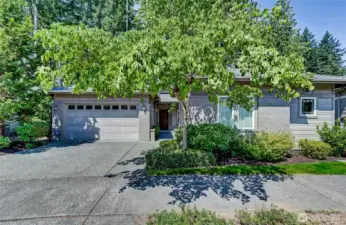 Set on a quiet street, just a short, level stroll to the clubhouse is this one level Hemlock Plan home.